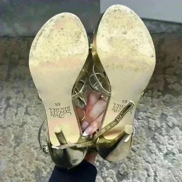 Belle Badgley Mischka Gold Strappy Sandals - size 5.5 - Picture 6 of 6
